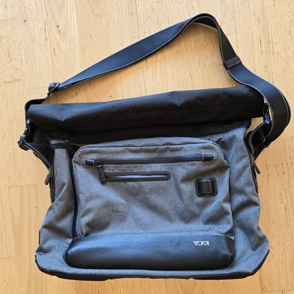 Tumi: Barton - rolltop messenger bag